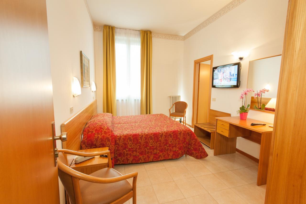 Albergo Vittoria Salsomaggiore Terme Exteriér fotografie
